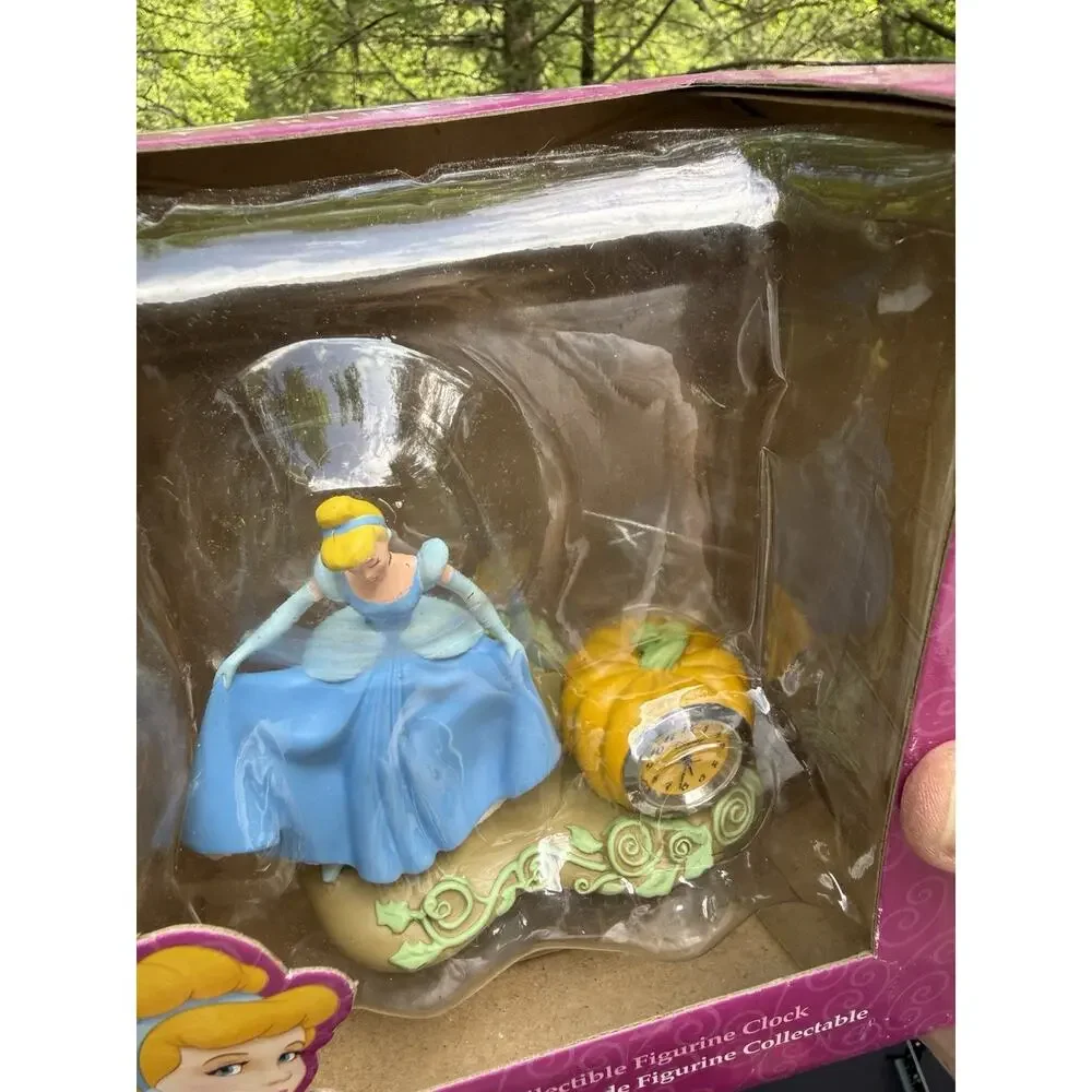 Rare Disney World Parks Cinderella Pumpkin Clock Brand New! MIB!